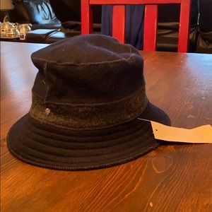 Vintage navy bucket hat